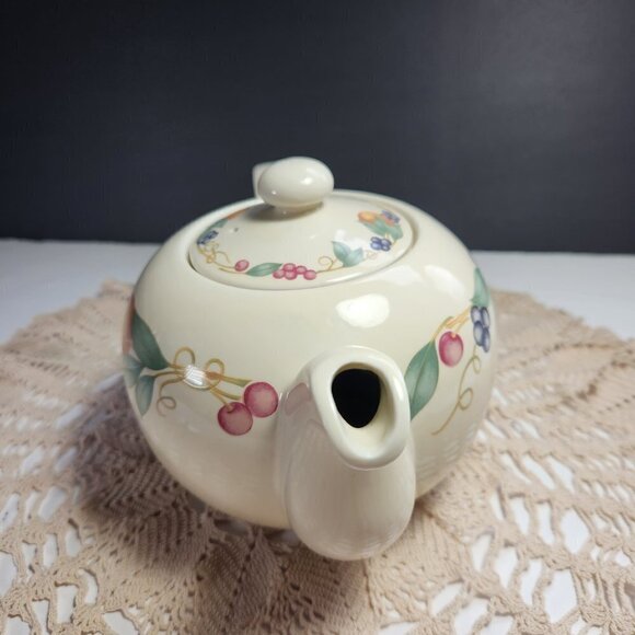 Corelle Abundance Teapot Fine Porcelain Made in Japan Robinson Design Group 1991 - Picture 13 of 17